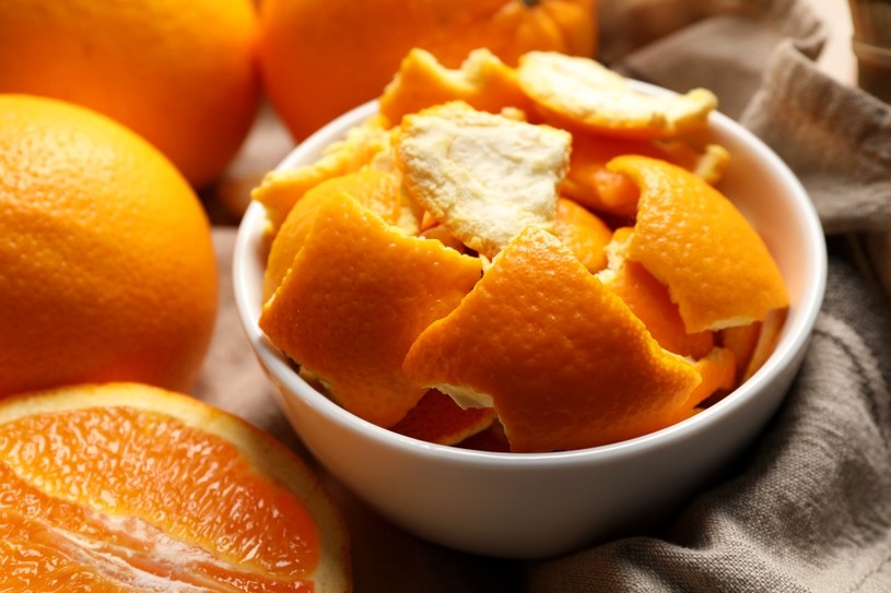 Skórka pomarańczy jest bogata w ogromne ilości witaminy C. Dowiedz się, jak zadziała na organizm /123RF/PICSEL