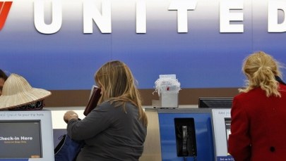 Skorpion ukąsił pasażera United Airlines. Spadł mu na głowę…