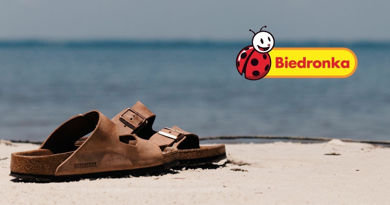 Skórzane klapki, które posłużą na lata. Biedronka wypuściła prawdziwy hit na lato! /adobestock /INTERIA.PL