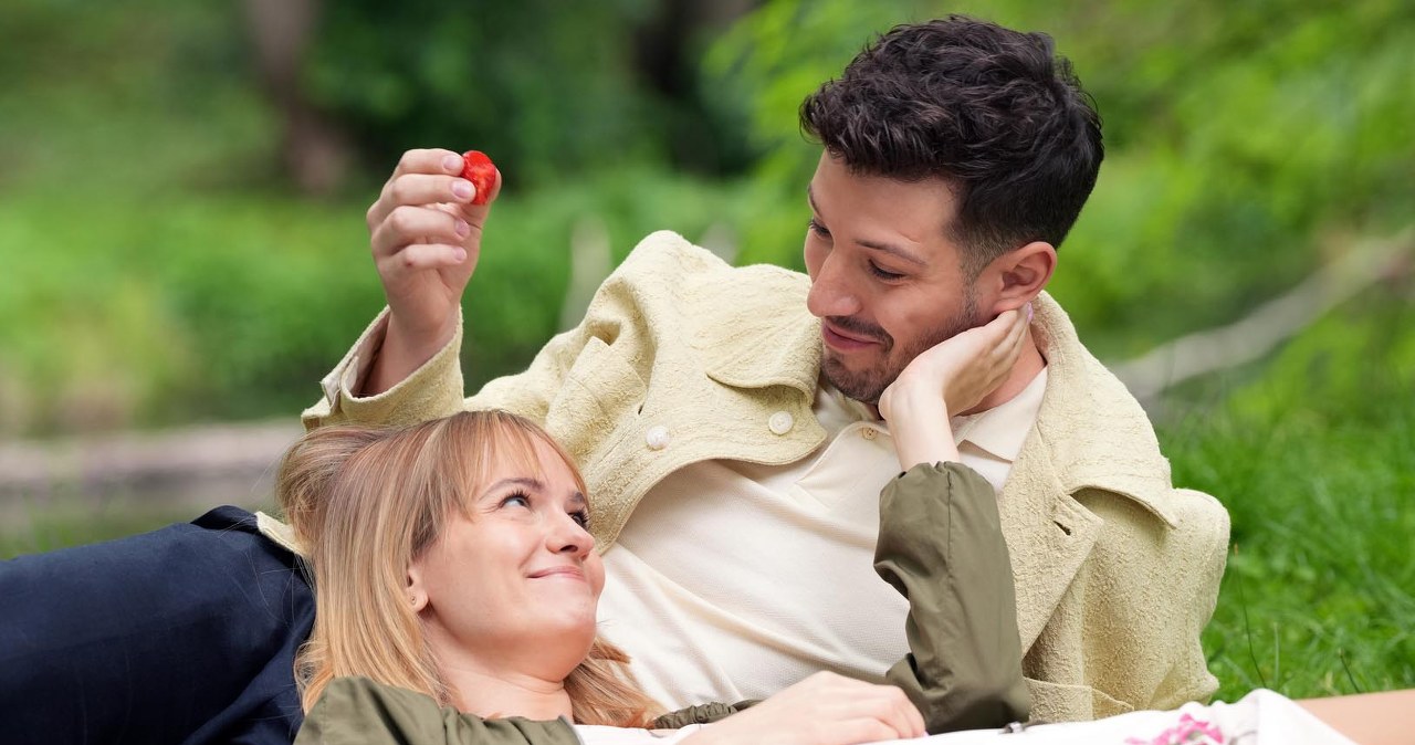Skotnicki zaprosi Olę na piknik /Źródło: AIM