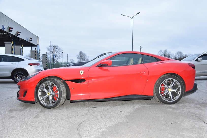 Skradzione Ferrari Portofino jest wycenione na 1,2 mln zł /Nadbużański Oddział Straży Granicznej /