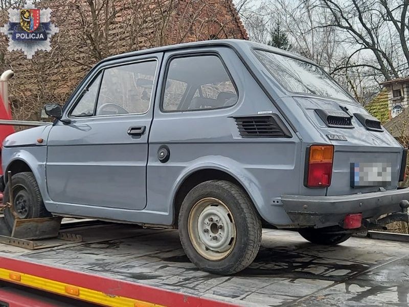 Skradzionego Fiata 126p udało się odzyskać po 9 miesiącach /Policja