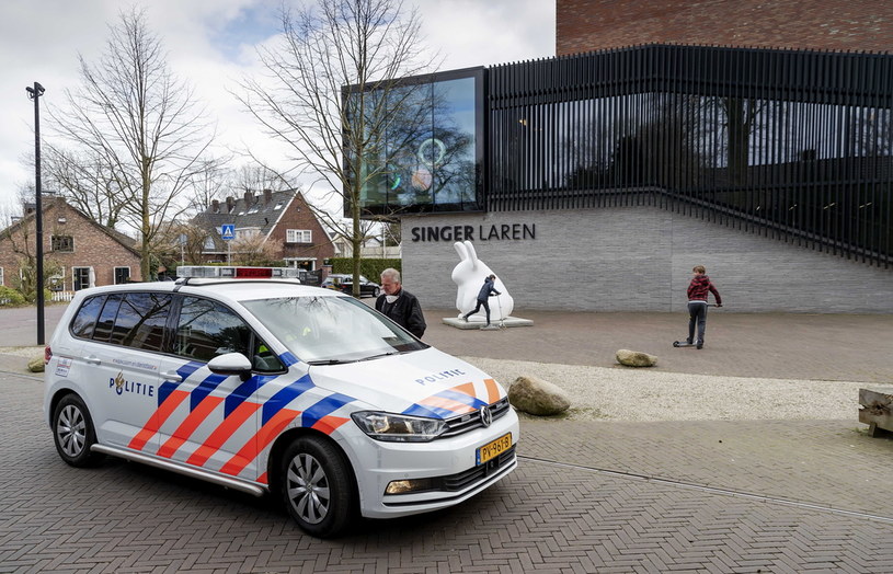 SKradziono obraz Vincenta van Gogha /ROBIN VAN LONKHUIJSEN /PAP