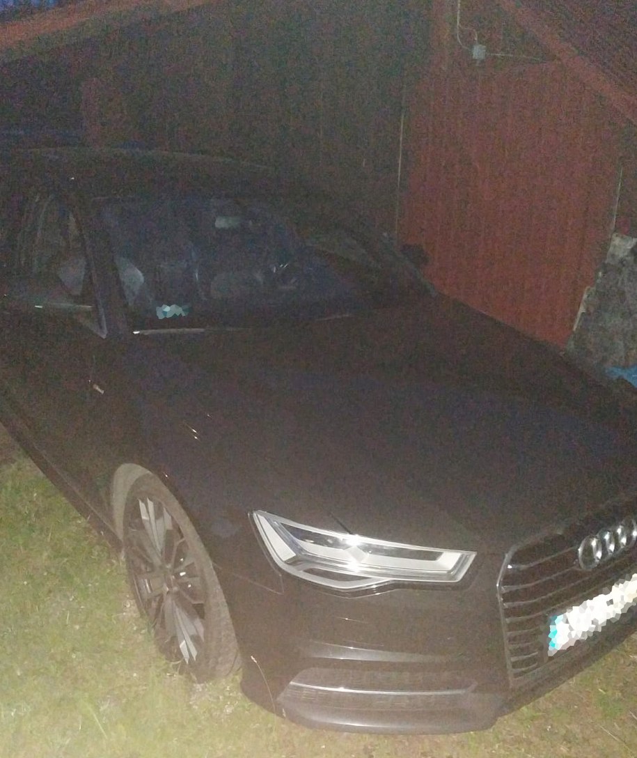 Skradziony samochód /Policja /Policja