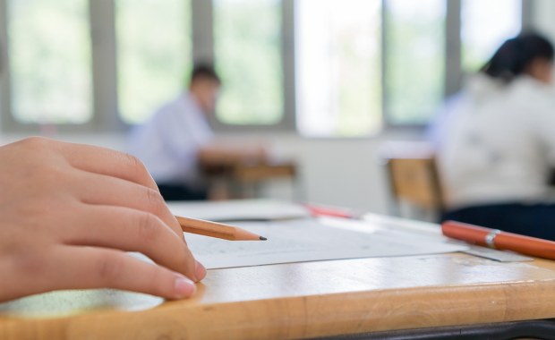 Skrócona lista lektur i język ukraiński. Jakie zmiany czekają na maturzystów w 2026 roku?