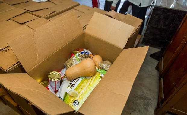 Skromniejsze paczki świąteczne dla kombatantów