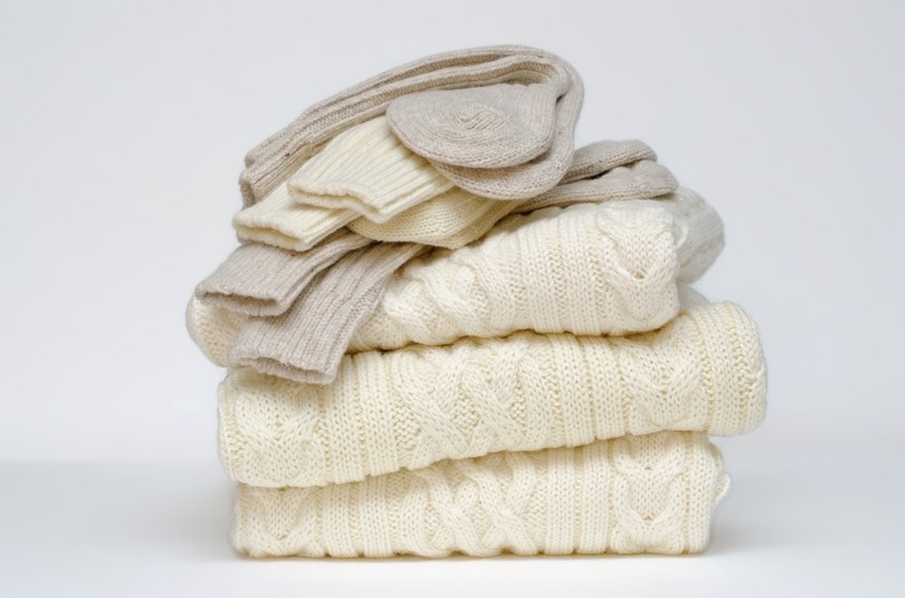 Skurczył się twój ulubiony sweter po praniu,. Jest na to niezawodny sposób /123RF/PICSEL