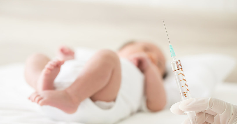 Skuteczna szczepionka uratowałaby każdego roku aż 150 tys. dzieci /123RF/PICSEL