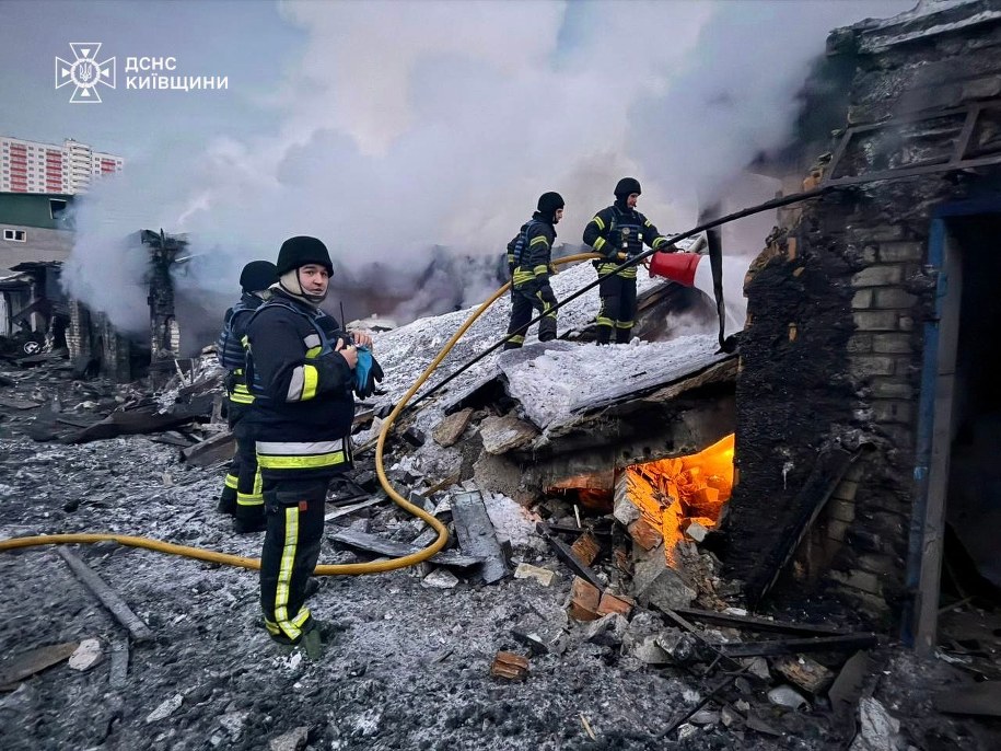 SKutki ataku Rosji na Kijów, 22 lutego 2026 /Państwowa Służba Ratownicza Ukrainy  /