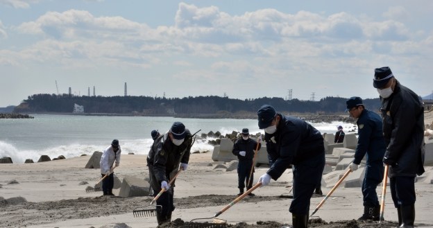 Skutki awarii elektrowni w Japonii odczuwają już Kanadyjczycy /AFP
