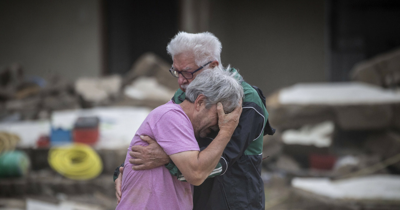 Skutki powodzi w Niemczech grożą katastrofą gospodarczą./DPA/Associated Press/East News /East News