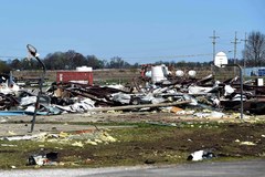 Skutki przejścia tornado w Missisipi