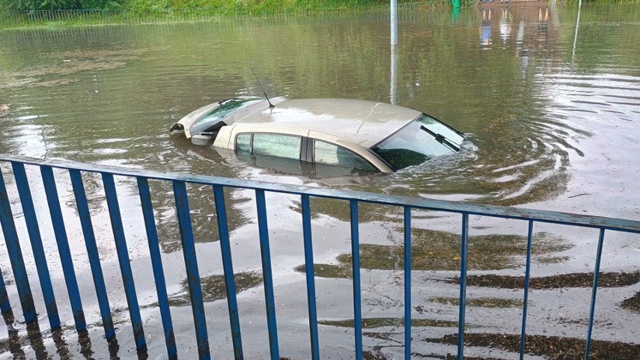 Skutki ulewy w Kielcach /Państwowa Straż Pożarna /