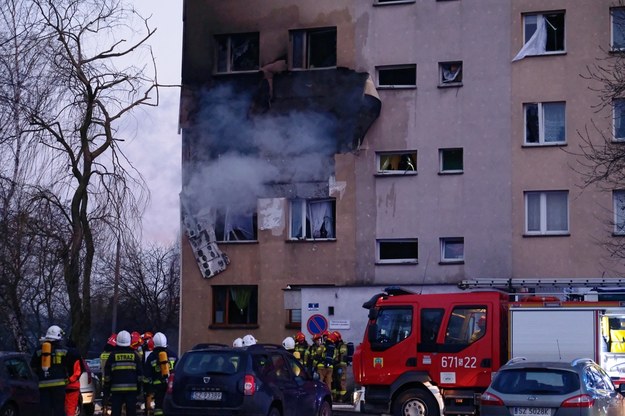 Skutki wybuchu gazu w bloku mieszkalnym przy ul. Struzika w dzielnicy Poremba w Zabrzu /Andrzej Grygiel /PAP