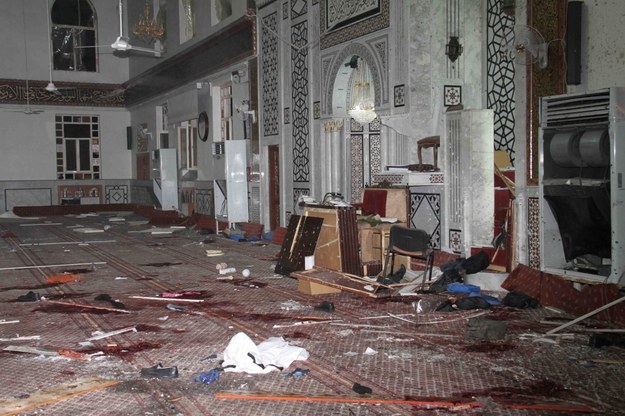 Skutki zamachu w meczecie w Damaszku /SANA /PAP/EPA