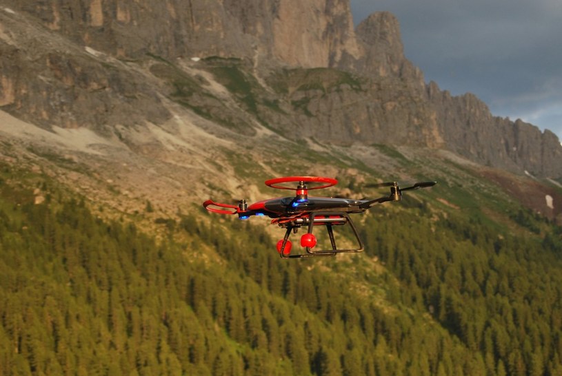 Sky Rider Dron w locie /East News