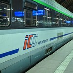 Słaby zasięg? Sprawdź, jak się połączyć z WiFi w pociągu PKP Intercity