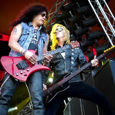 ...Slash i Duff McKagan - znowu razem w Guns N'Roses?! /arch. AFP