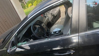 Śląsk: Wybili szybę w aucie, żeby uratować dziecko 