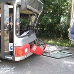 Śląskie: 17 rannych w zderzeniu autobusu i ciężarówki
