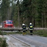 Śląskie: Do ok. 5,5 tys. odbiorców w Beskidach nie dociera prąd