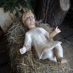 Śląskie: Do okna życia podrzucono ukradzioną z szopki figurę Jezusa