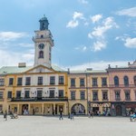 Śląskie: Iglica wróci na szczyt wieży zabytkowego ratusza w Cieszynie