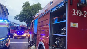 Śląskie: Pożar w kamiennicy. Kilka osób trafiło do szpitala, wśród nich dzieci