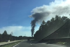 Śląskie: Pożar zakładu produkującego doniczki
