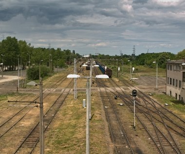 Śląskie: Skradziono sieć trakcyjną. Nie kursują pociągi do Wisły
