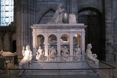 Sławna nekropolia francuskich wladców w Bazylice Saint-Denis