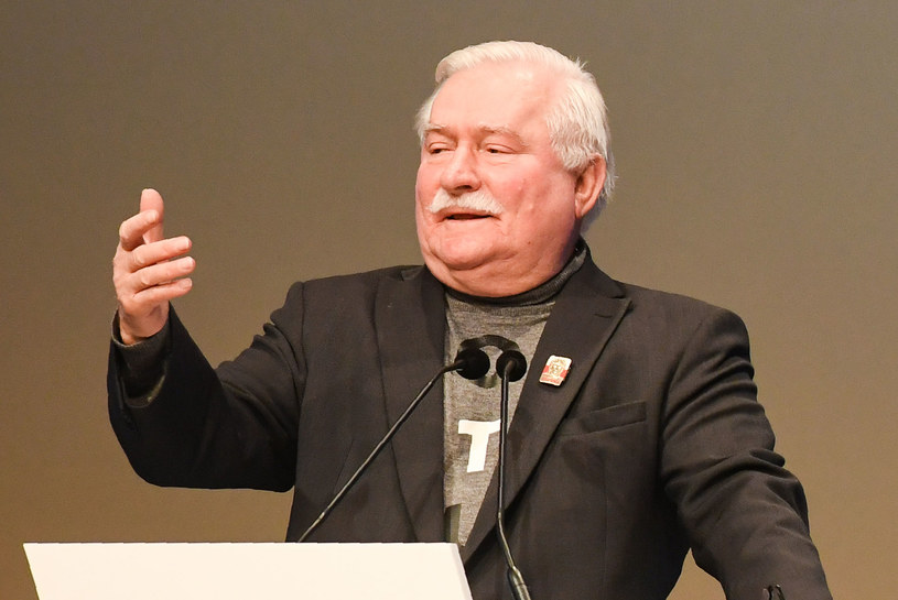 Sławomir Cenckiewicz wezwał Lecha Wałęsę do opublikowania przeprosin za zarzuty o sfałszowanie dokumentów /CHRISTOF STACHE /AFP