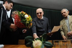 Sławomir Mrożek odebrał w Polsce nagrodę PEN Clubu