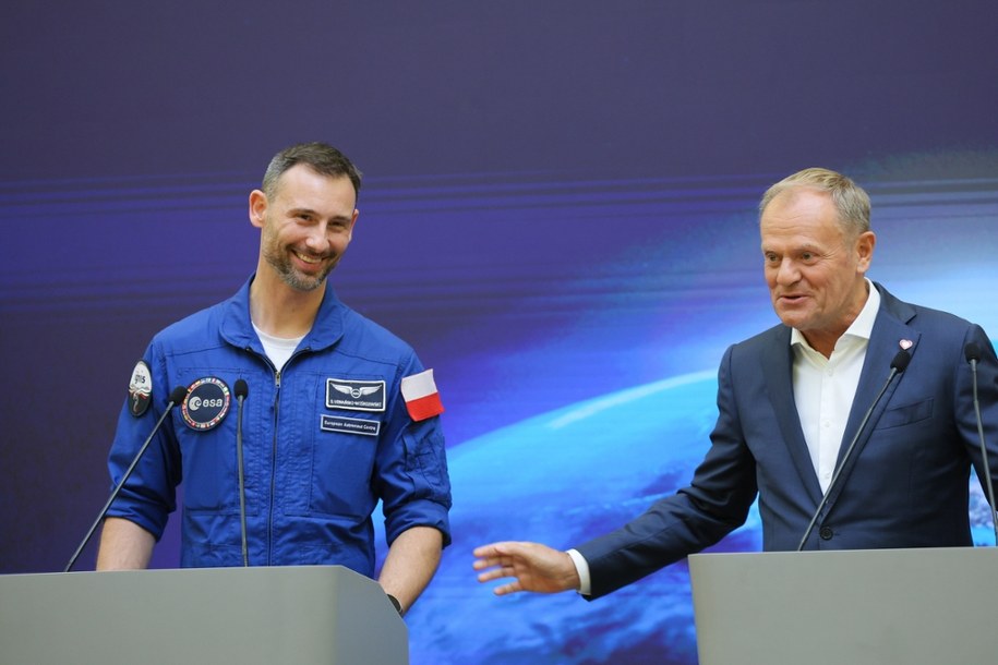 Sławosz Uznański-Wiśniewski i Donald Tusk. /Rafał Guz /PAP