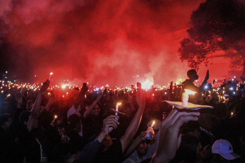Śledczy wskazali główną przyczynę tragedii na stadionie w Indonezji