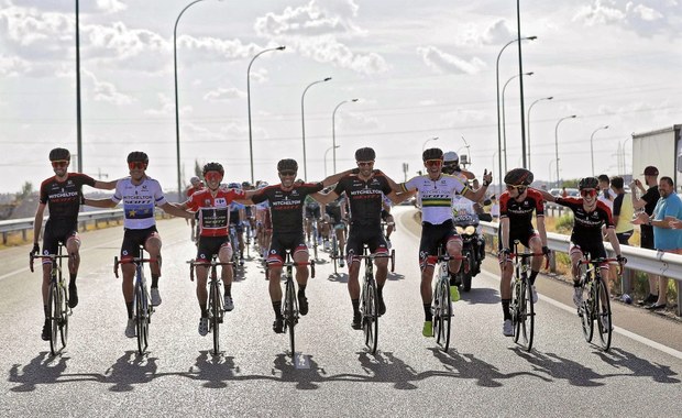 Śledź relacje z wyścigu Vuelta a Espana i zdobywaj rowerowe gadżety 