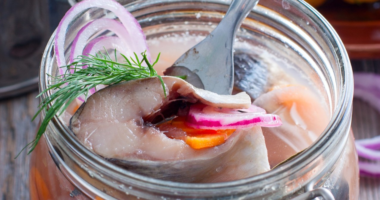 Śledzie w tej wersji smakują wybitnie /zhuravlevaanna /123RF/PICSEL