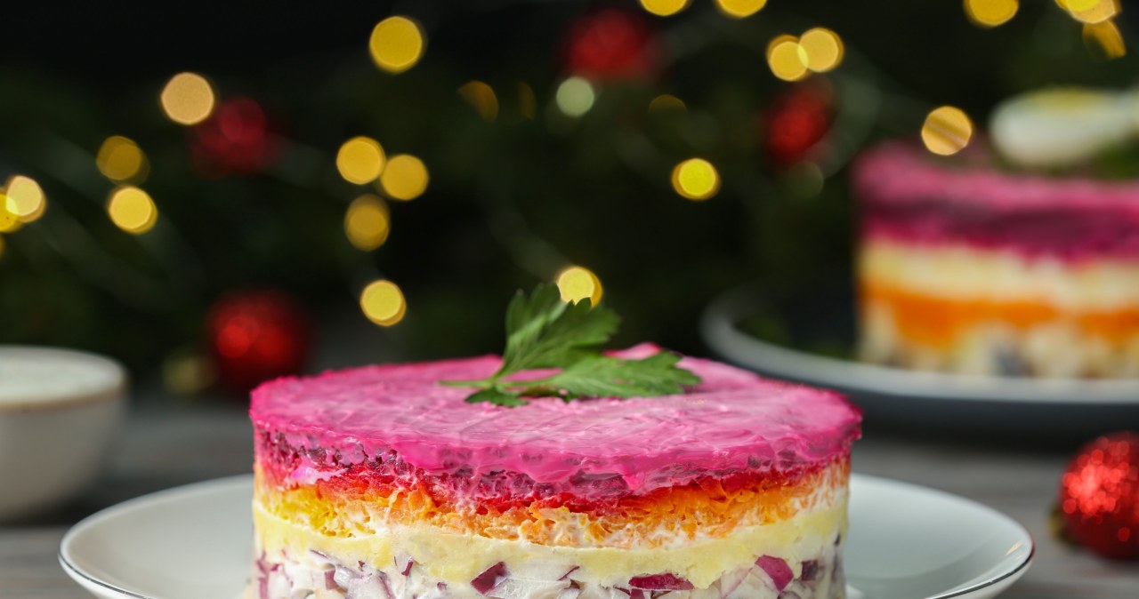 Śledzik pod pierzynką nazywany jest też szubą /liudmilachernetska /123RF/PICSEL