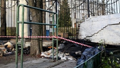 Śledztwo ws. podpalenia budki przy ambasadzie Rosji. Badany jest także wątek podżegania