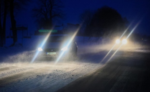 Ślisko w wielu województwach. Ostrzeżenia IMGW