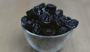 Слива з надзвичайною історією та неповторним смаком. Їжте її для гарної роботи кишківника та здорових кісток