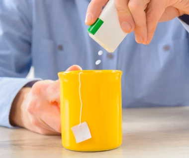 Słodki kompromis czy gorzka prawda? Jak naprawdę działają substancje słodzące