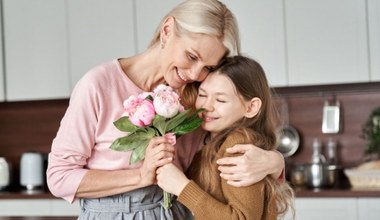 Słodkie upominki na Dzień Matki! Przepisy, które skradną jej serce