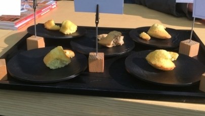 Słodko w metrze! Sławni cukiernicy serwują ciastka za darmo