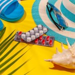 Słońce, plaża i... biegunka? Czy wiesz, jak chronić zdrowie na wakacjach?