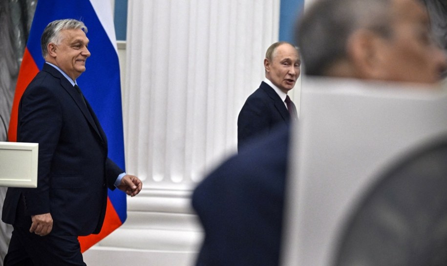 Słowacja i Węgry potwierdziły, że ropa naftowa znów płynie rurociągiem Przyjaźń /ALEXANDER NEMENOV/AFP/East News /East News