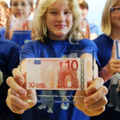 Słowacja już odczuła pozytywy euro, ale Słowacy mają swoje zdanie... /AFP