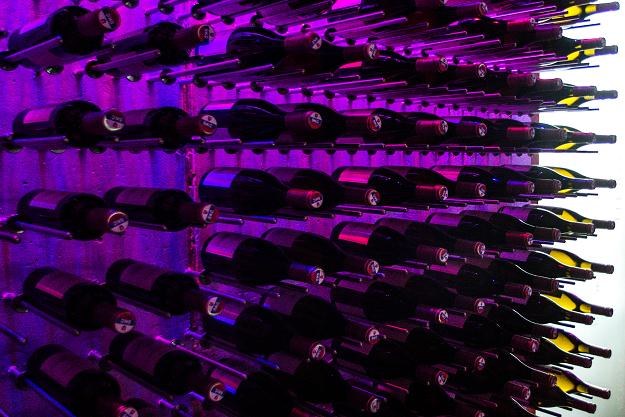 Słowacja produkuje ok. 340 tys. hektolitrów wina rocznie na rynek wewnętrzny /AFP