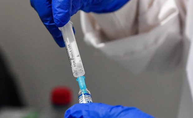 Słowacja: Zamieszanie z rosyjską szczepionką. Na razie nie jest podawana