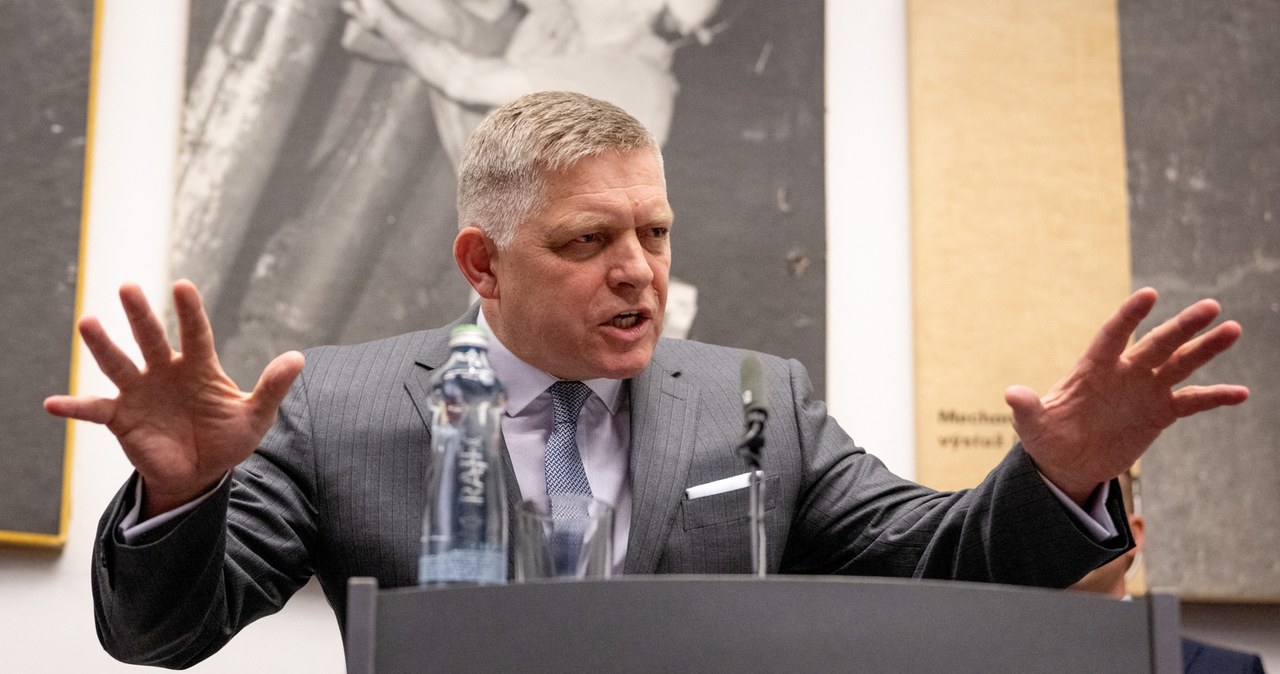 Słowacki premier Robert Fico zapowiada, że nie poprze nowych unijnych sankcji na Rosję kosztem interesów jego kraju /JOE KLAMAR /AFP